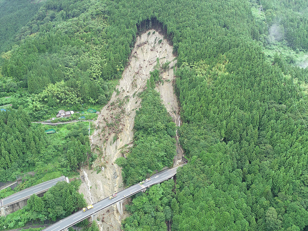 立川橋の被災状況